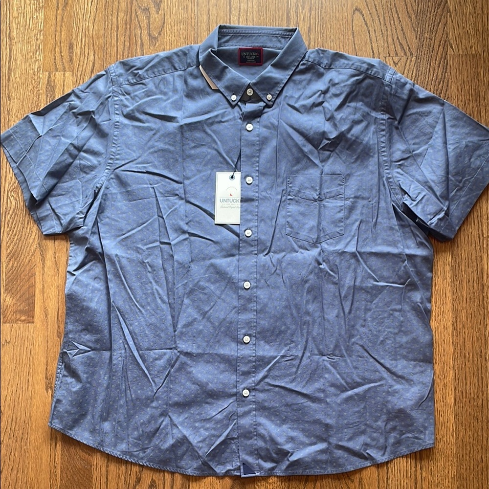 Untuckit button down